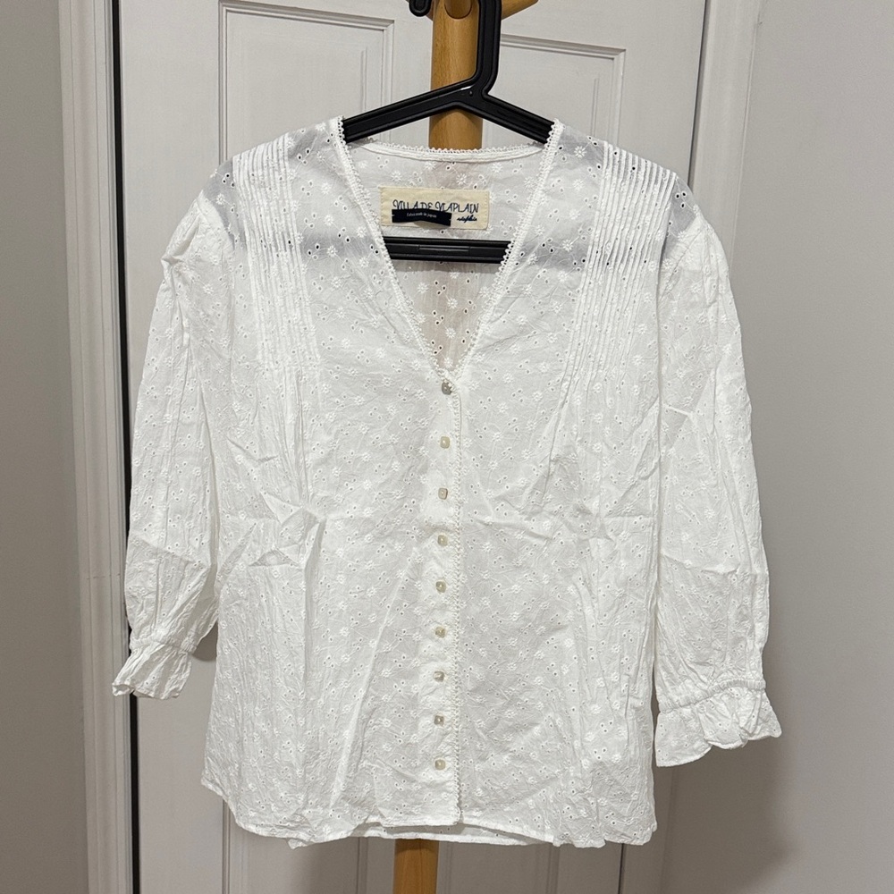 Viaplain from Korean style White Eyelet Button-Up Blouse